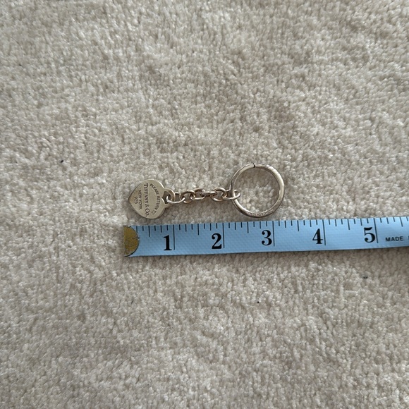 Authentic Return to Tiffany sterling silver keychain - Picture 5 of 6